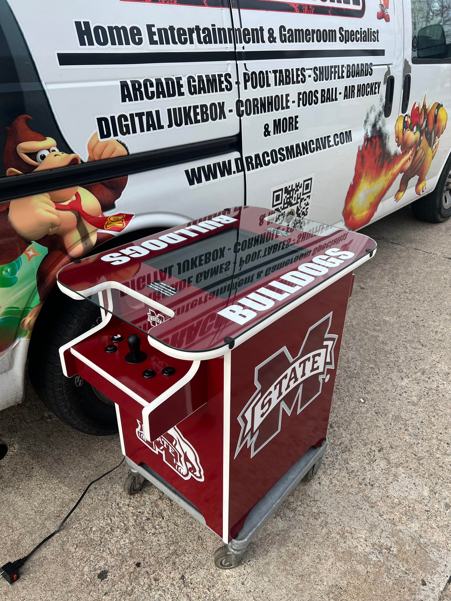 Mississippi BullDogs Cocktail Arcade