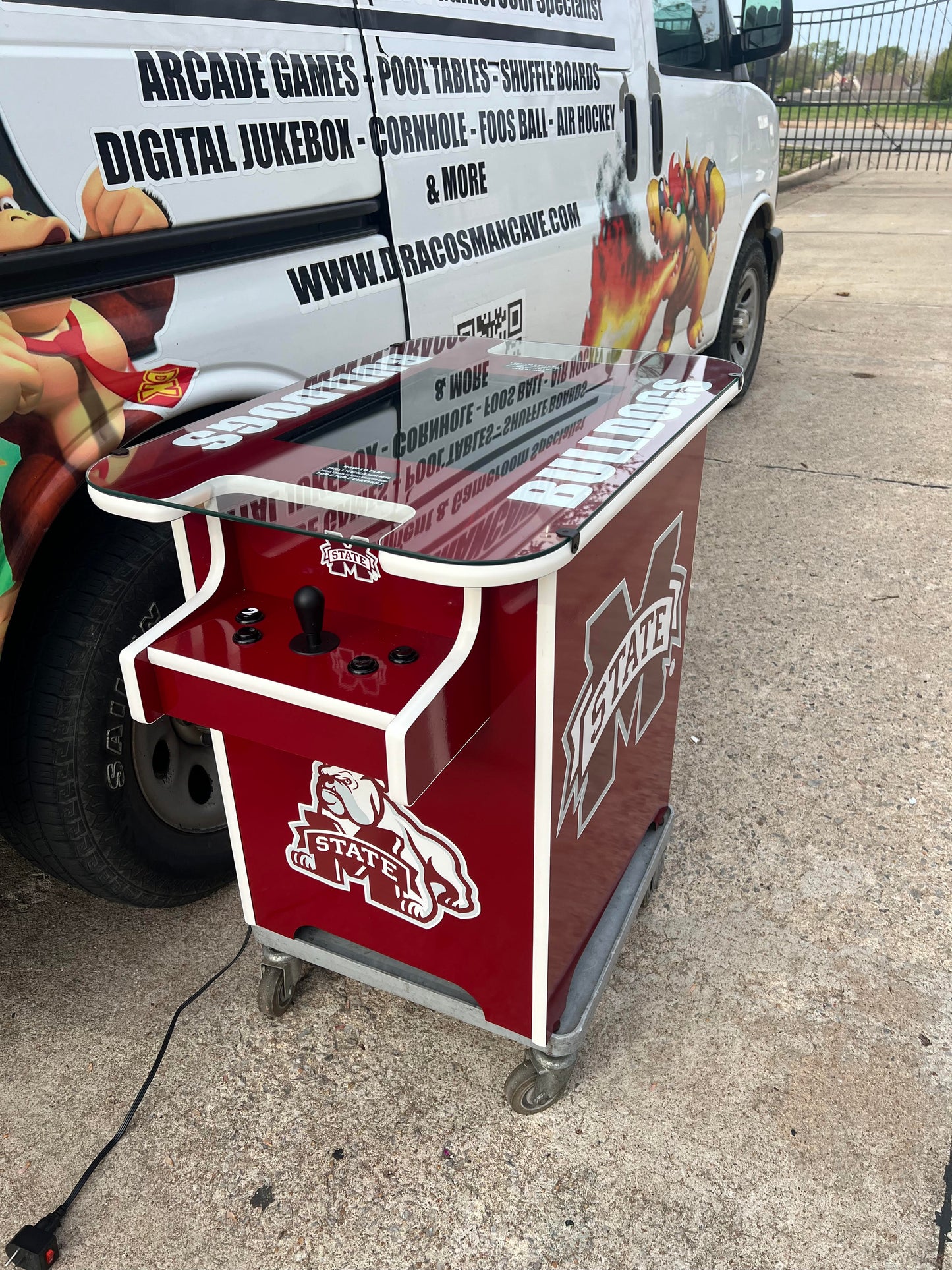 Mississippi BullDogs Cocktail Arcade